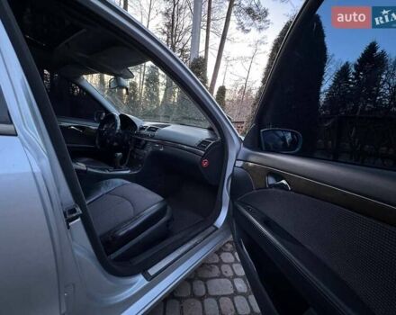 Серый Мерседес Е-Класс, объемом двигателя 2.7 л и пробегом 320 тыс. км за 6200 $, фото 27 на Automoto.ua