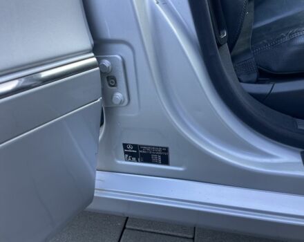 Серый Мерседес Е-Класс, объемом двигателя 2.7 л и пробегом 349 тыс. км за 5600 $, фото 8 на Automoto.ua