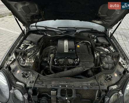 Серый Мерседес Е-Класс, объемом двигателя 1.8 л и пробегом 400 тыс. км за 6300 $, фото 19 на Automoto.ua