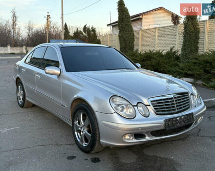 Серый Мерседес Е-Класс, объемом двигателя 5 л и пробегом 280 тыс. км за 6499 $, фото 10 на Automoto.ua
