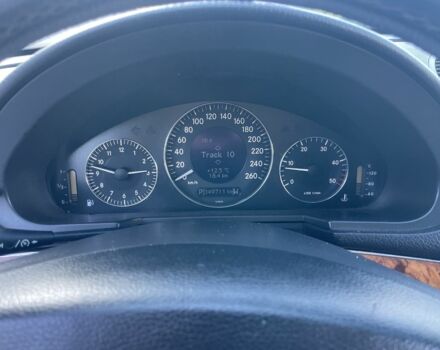 Серый Мерседес Е-Класс, объемом двигателя 2.7 л и пробегом 349 тыс. км за 5600 $, фото 19 на Automoto.ua