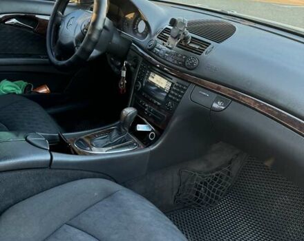 Сірий Мерседес Е-Клас, об'ємом двигуна 0 л та пробігом 333 тис. км за 7000 $, фото 5 на Automoto.ua