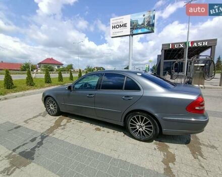 Сірий Мерседес Е-Клас, об'ємом двигуна 2.7 л та пробігом 310 тис. км за 6800 $, фото 4 на Automoto.ua