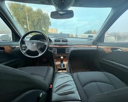 Мерседес Е-Клас 2002 у Черкасах на Automoto.ua Сірий Мерседес Е-Клас, об'ємом двигуна 2.7 л та пробігом 310 тис. км за 6700 $, фото 6 на Automoto.ua