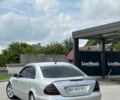 Серый Мерседес Е-Класс, объемом двигателя 2.1 л и пробегом 300 тыс. км за 4597 $, фото 22 на Automoto.ua