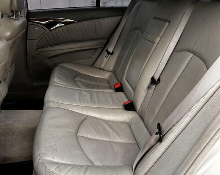 Серый Мерседес Е-Класс, объемом двигателя 2.15 л и пробегом 412 тыс. км за 5499 $, фото 41 на Automoto.ua