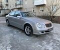 Сірий Мерседес Е-Клас, об'ємом двигуна 2.2 л та пробігом 200 тис. км за 3500 $, фото 1 на Automoto.ua