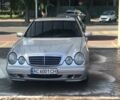 Серый Мерседес Е-Класс, объемом двигателя 2.2 л и пробегом 380 тыс. км за 6000 $, фото 1 на Automoto.ua