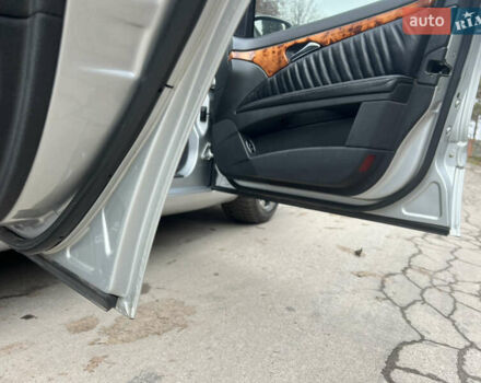 Сірий Мерседес Е-Клас, об'ємом двигуна 2.69 л та пробігом 315 тис. км за 5500 $, фото 44 на Automoto.ua