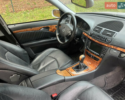 Сірий Мерседес Е-Клас, об'ємом двигуна 2.69 л та пробігом 315 тис. км за 5500 $, фото 33 на Automoto.ua