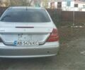 Серый Мерседес Е-Класс, объемом двигателя 3.2 л и пробегом 300 тыс. км за 2600 $, фото 16 на Automoto.ua