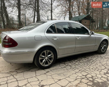 Сірий Мерседес Е-Клас, об'ємом двигуна 2.69 л та пробігом 315 тис. км за 5500 $, фото 19 на Automoto.ua