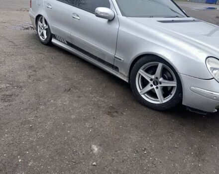 Серый Мерседес Е-Класс, объемом двигателя 3.2 л и пробегом 270 тыс. км за 4500 $, фото 3 на Automoto.ua