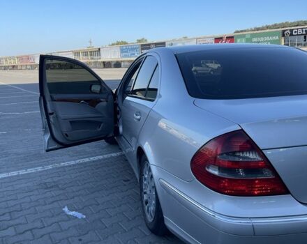 Сірий Мерседес Е-Клас, об'ємом двигуна 2.1 л та пробігом 340 тис. км за 6500 $, фото 16 на Automoto.ua