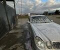 Сірий Мерседес Е-Клас, об'ємом двигуна 2.7 л та пробігом 420 тис. км за 6100 $, фото 1 на Automoto.ua