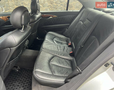 Сірий Мерседес Е-Клас, об'ємом двигуна 2.69 л та пробігом 315 тис. км за 5500 $, фото 47 на Automoto.ua