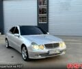 Сірий Мерседес Е-Клас, об'ємом двигуна 5 л та пробігом 200 тис. км за 4450 $, фото 1 на Automoto.ua