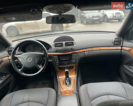 Сірий Мерседес Е-Клас, об'ємом двигуна 2.69 л та пробігом 465 тис. км за 5700 $, фото 12 на Automoto.ua