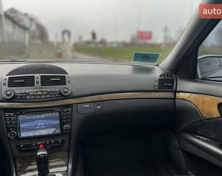 Серый Мерседес Е-Класс, объемом двигателя 2.7 л и пробегом 378 тыс. км за 7500 $, фото 3 на Automoto.ua