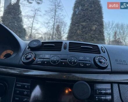Серый Мерседес Е-Класс, объемом двигателя 2.7 л и пробегом 320 тыс. км за 6200 $, фото 41 на Automoto.ua