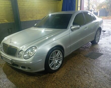 Сірий Мерседес Е-Клас, об'ємом двигуна 2.1 л та пробігом 324 тис. км за 5300 $, фото 2 на Automoto.ua