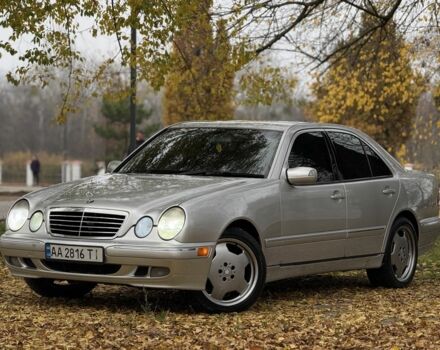 Серый Мерседес Е-Класс, объемом двигателя 3.2 л и пробегом 399 тыс. км за 3500 $, фото 1 на Automoto.ua