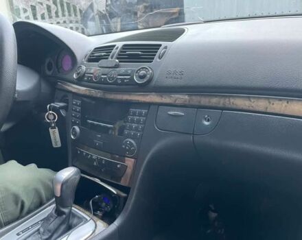 Серый Мерседес Е-Класс, объемом двигателя 2.7 л и пробегом 308 тыс. км за 4100 $, фото 12 на Automoto.ua