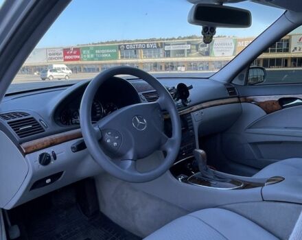Сірий Мерседес Е-Клас, об'ємом двигуна 2.1 л та пробігом 340 тис. км за 6500 $, фото 13 на Automoto.ua