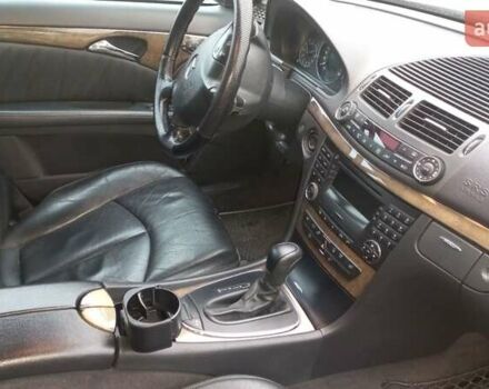 Сірий Мерседес Е-Клас, об'ємом двигуна 2.69 л та пробігом 274 тис. км за 7250 $, фото 16 на Automoto.ua