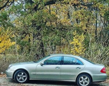 Сірий Мерседес Е-Клас, об'ємом двигуна 2.69 л та пробігом 274 тис. км за 7250 $, фото 22 на Automoto.ua