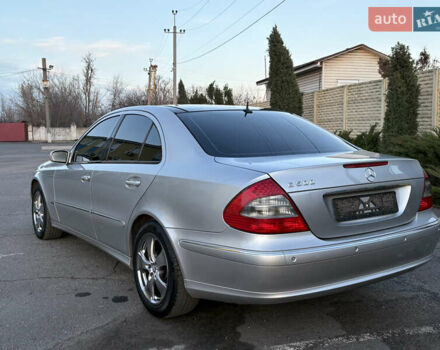 Серый Мерседес Е-Класс, объемом двигателя 5 л и пробегом 280 тыс. км за 6499 $, фото 4 на Automoto.ua