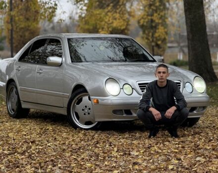 Серый Мерседес Е-Класс, объемом двигателя 3.2 л и пробегом 399 тыс. км за 3500 $, фото 11 на Automoto.ua