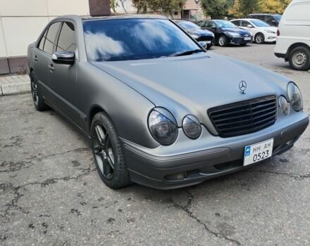 Серый Мерседес Е-Класс, объемом двигателя 2.7 л и пробегом 312 тыс. км за 7200 $, фото 3 на Automoto.ua