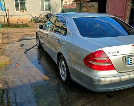 Серый Мерседес Е-Класс, объемом двигателя 2.1 л и пробегом 330 тыс. км за 7000 $, фото 2 на Automoto.ua