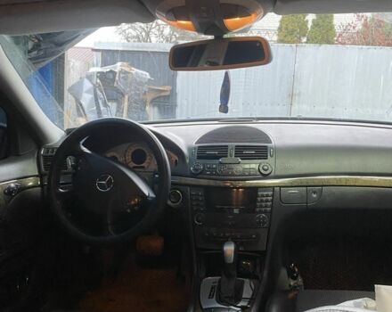 Серый Мерседес Е-Класс, объемом двигателя 2.7 л и пробегом 308 тыс. км за 4100 $, фото 9 на Automoto.ua