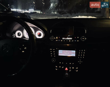 Серый Мерседес Е-Класс, объемом двигателя 3.2 л и пробегом 319 тыс. км за 6700 $, фото 23 на Automoto.ua