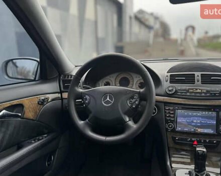 Серый Мерседес Е-Класс, объемом двигателя 2.7 л и пробегом 378 тыс. км за 7500 $, фото 5 на Automoto.ua