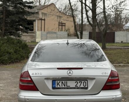Сірий Мерседес Е-Клас, об'ємом двигуна 2.7 л та пробігом 335 тис. км за 4750 $, фото 8 на Automoto.ua