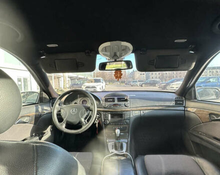 Серый Мерседес Е-Класс, объемом двигателя 2.69 л и пробегом 270 тыс. км за 6300 $, фото 7 на Automoto.ua