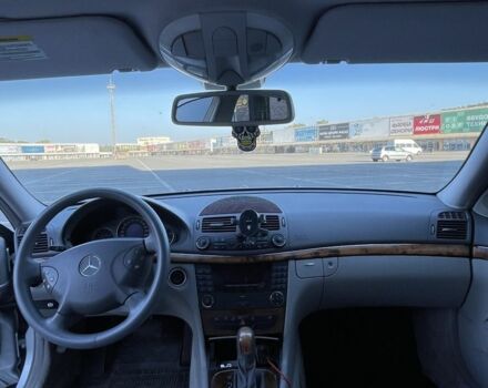 Сірий Мерседес Е-Клас, об'ємом двигуна 2.1 л та пробігом 340 тис. км за 6500 $, фото 18 на Automoto.ua