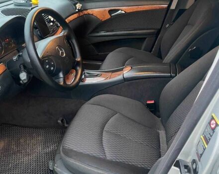 Серый Мерседес Е-Класс, объемом двигателя 2.1 л и пробегом 330 тыс. км за 6200 $, фото 6 на Automoto.ua