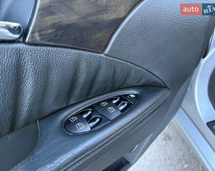 Серый Мерседес Е-Класс, объемом двигателя 5 л и пробегом 280 тыс. км за 6499 $, фото 20 на Automoto.ua