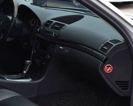 Сірий Мерседес Е-Клас, об'ємом двигуна 5 л та пробігом 284 тис. км за 6450 $, фото 10 на Automoto.ua