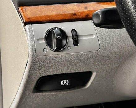 Серый Мерседес Е-Класс, объемом двигателя 2.15 л и пробегом 412 тыс. км за 5499 $, фото 30 на Automoto.ua