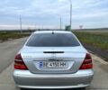 Серый Мерседес Е-Класс, объемом двигателя 3.2 л и пробегом 320 тыс. км за 7000 $, фото 3 на Automoto.ua