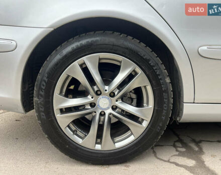 Сірий Мерседес Е-Клас, об'ємом двигуна 2.69 л та пробігом 315 тис. км за 5500 $, фото 55 на Automoto.ua