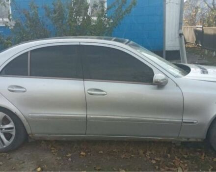 Серый Мерседес Е-Класс, объемом двигателя 3.2 л и пробегом 300 тыс. км за 2600 $, фото 15 на Automoto.ua