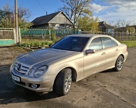 Серый Мерседес Е-Класс, объемом двигателя 2.7 л и пробегом 266 тыс. км за 7500 $, фото 1 на Automoto.ua