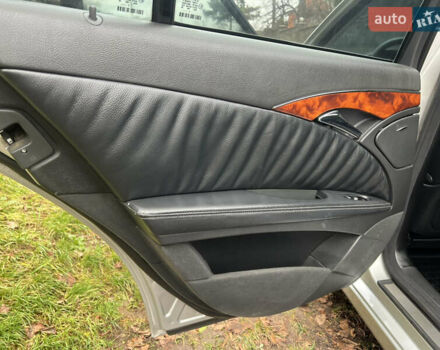Сірий Мерседес Е-Клас, об'ємом двигуна 2.69 л та пробігом 315 тис. км за 5500 $, фото 45 на Automoto.ua