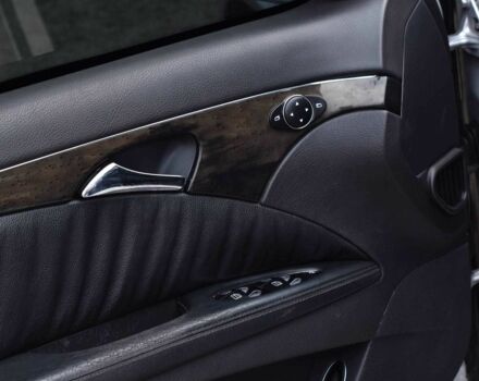 Сірий Мерседес Е-Клас, об'ємом двигуна 5 л та пробігом 284 тис. км за 6450 $, фото 9 на Automoto.ua